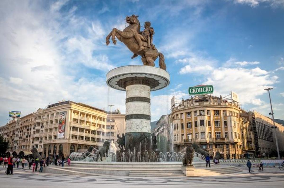 Σκόπια: Τριγμοί στην αντιπολίτευση – Αλλαγή στάσης και διαρροές υπέρ της συμφωνίας με την Ελλάδα