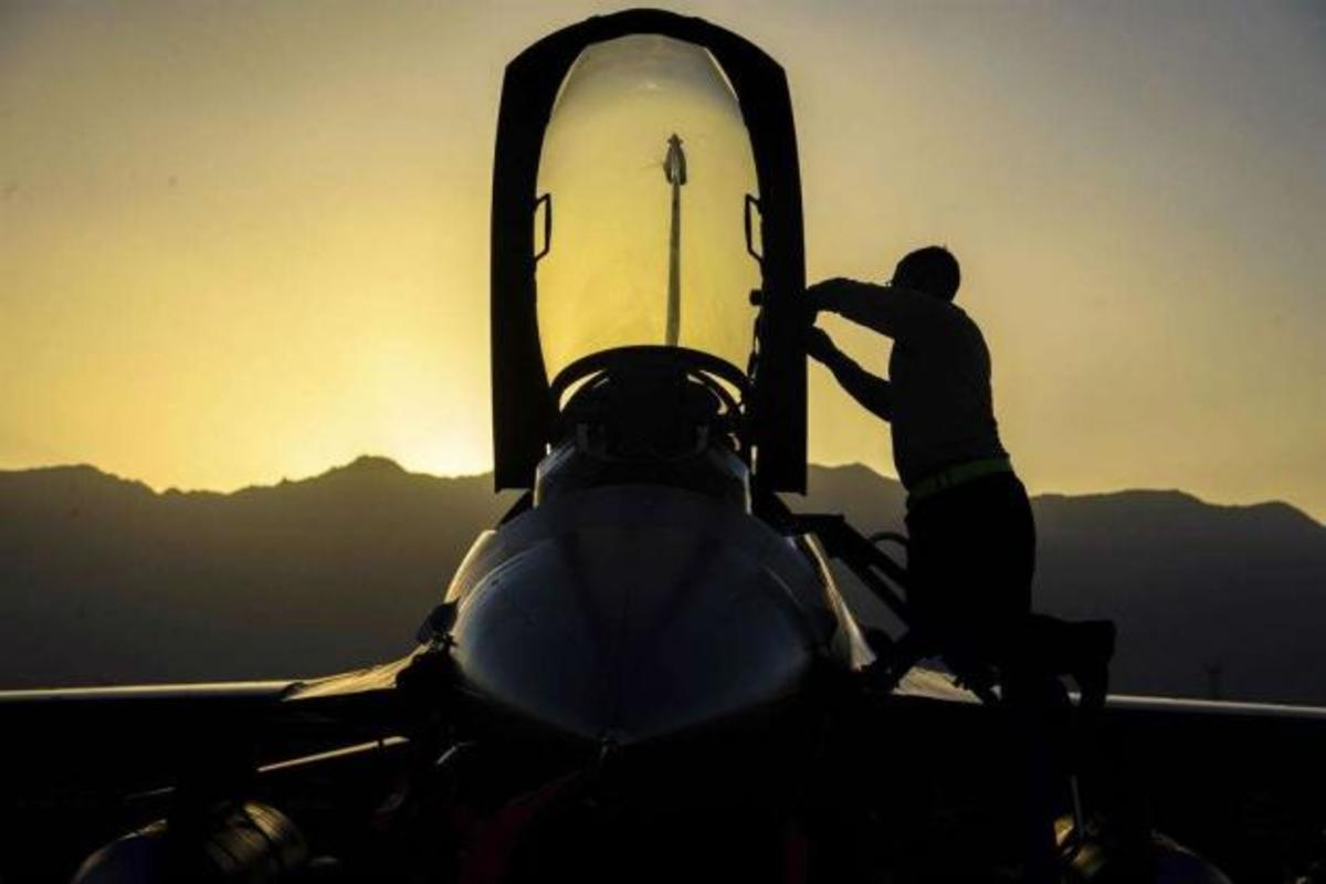 Ακόμη στην “απ’ έξω” οι μηχανικοί της ΠΑ