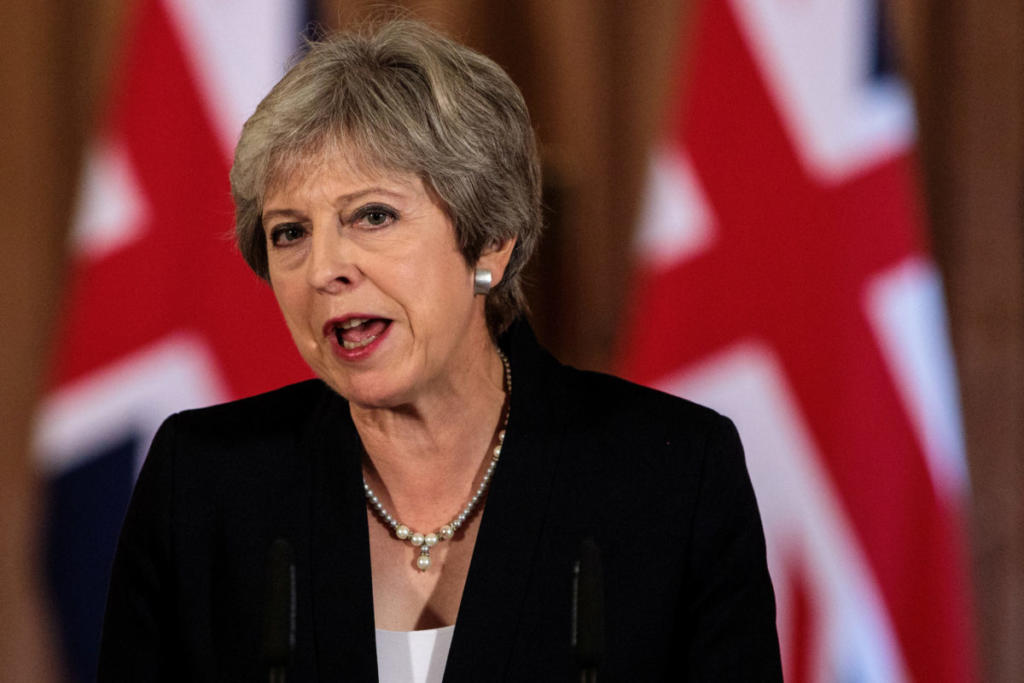 Brexit – Μέι: Ραγδαίες εξελίξεις! Αναμένονται παραιτήσεις υπουργών
