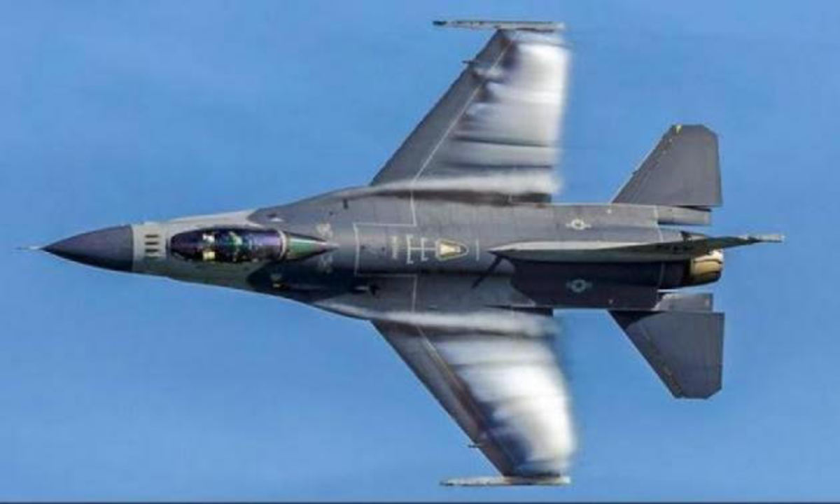 Από τον Λευκό Πύργο ο “λευκός καπνός” για τα F-16 της ΠΑ