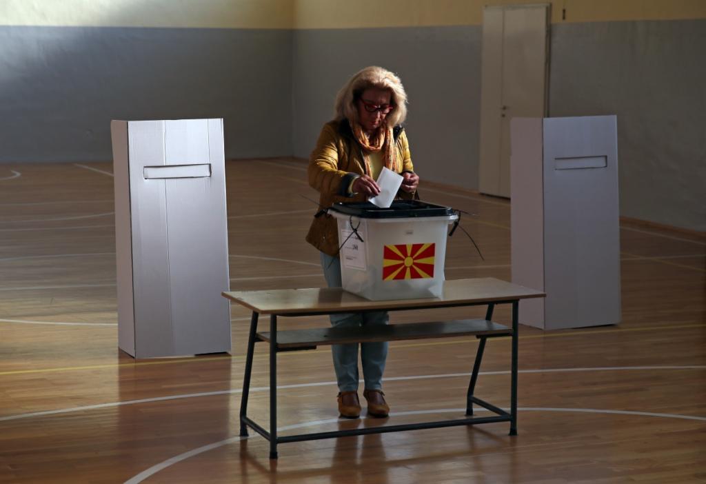 Ψηφαλάκι… ψηφαλάκι στα Σκόπια