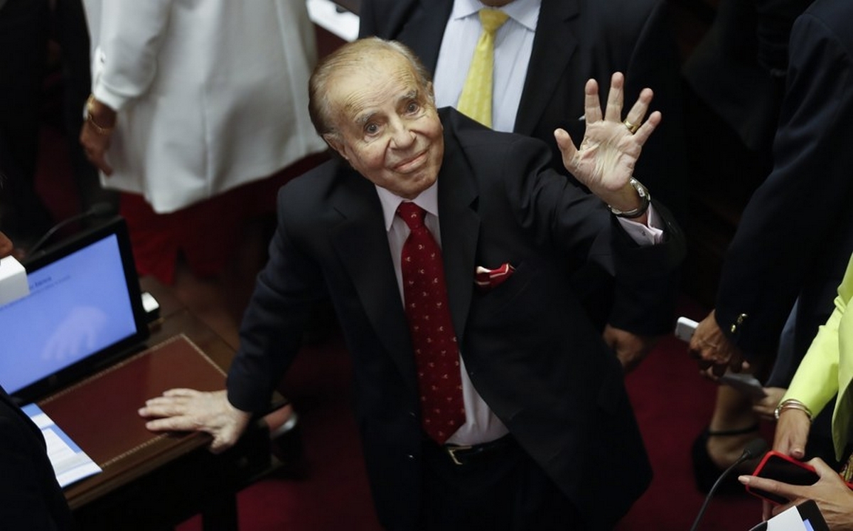 Η γραφειοκρατία γλίτωσε τον πρώην πρόεδρο της Αργεντινής – Απαλλάχθηκε για εμπορία όπλων