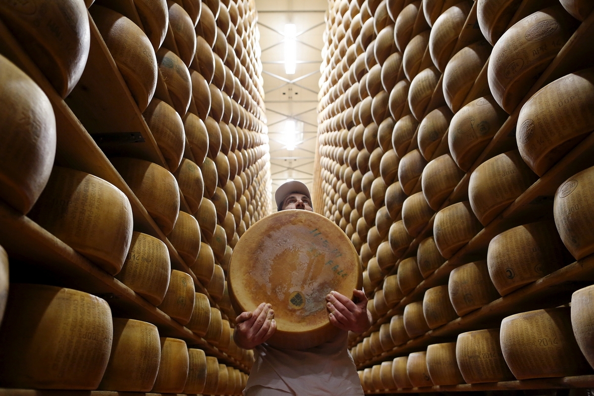 Κατασχέθηκαν 160 κιλά τυρί με μούχλα