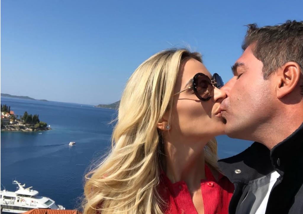 Ο πρώην της Αθηνάς Ωνάση κάνει dolce vita στη Μεσόγειο! Ταξίδι του μέλιτος για Ντόντα και Denize Severo
