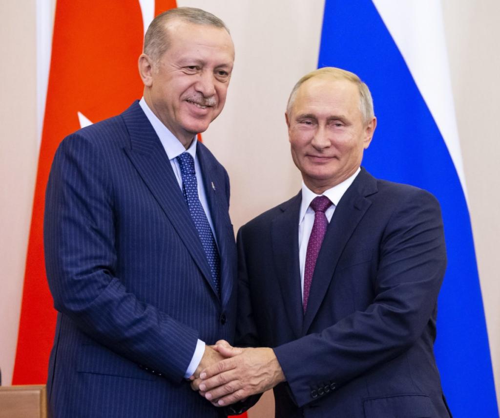 Ερντογάν: Παρά τις τρικλοποδιές τρίτων θα ενισχύσουμε τις στρατιωτικές σχέσεις με τη Ρωσία