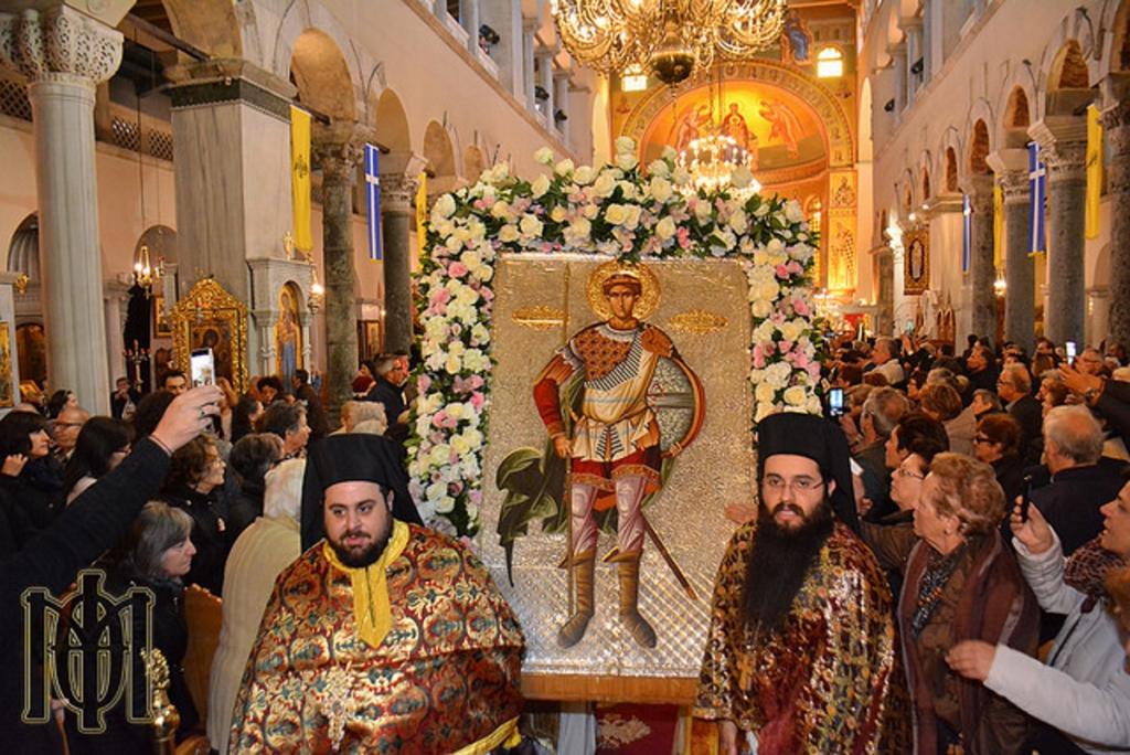 Θεσσαλονίκη: Λαοθάλασσα στην Λιτανεία του Αγίου Δημητρίου [pics]