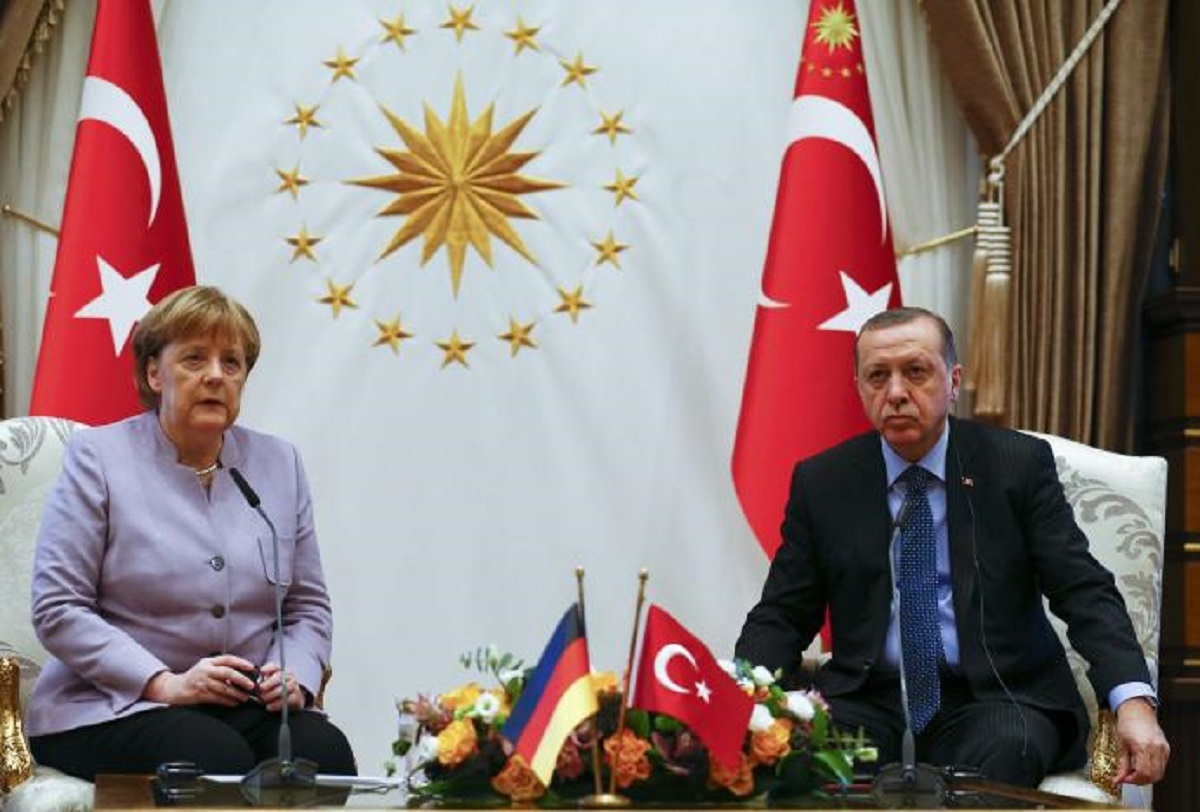 Σύνοδος κορυφής για τη Συρία – Πούτιν, Μέρκελ, Μακρόν και Ερντογάν θα συναντηθούν στην Κωνσταντινούπολη