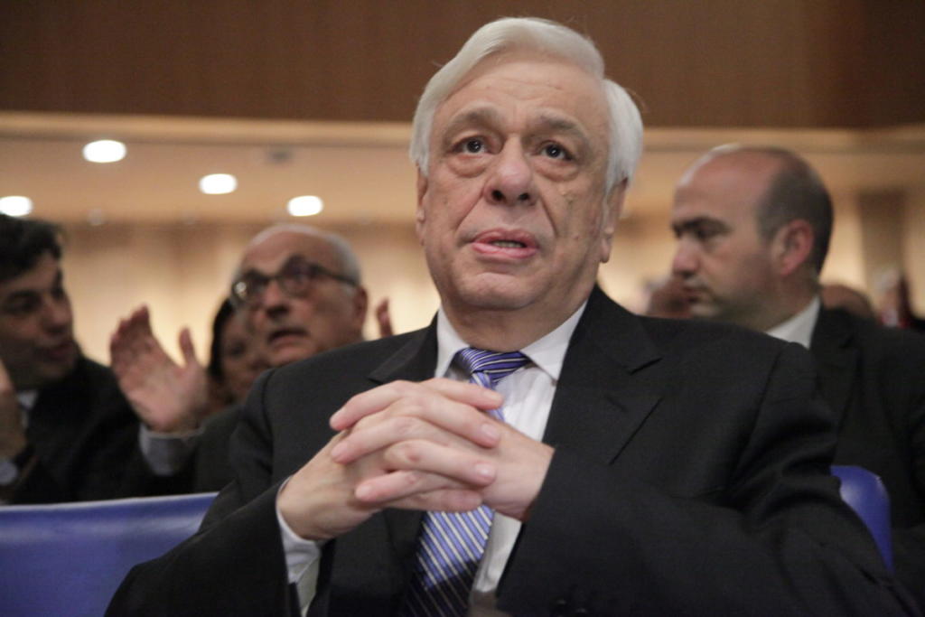 Ο Παυλόπουλος “σβήνει” τις ποινές των στελεχών των Ενόπλων Δυνάμεων!