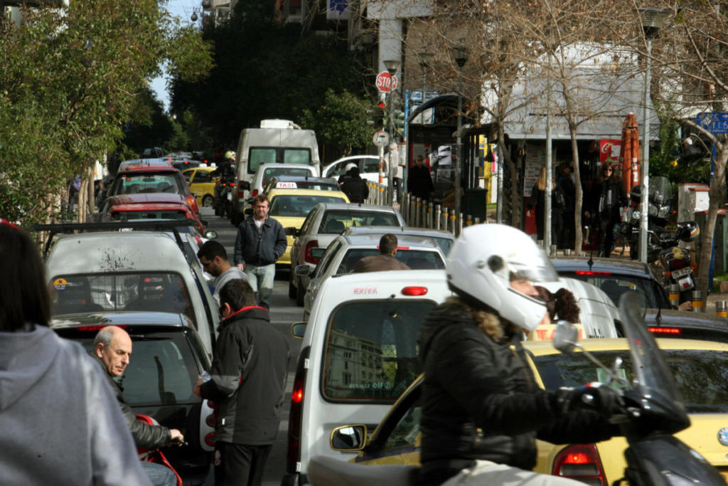 Στροφή των Ελλήνων στα αυτοκίνητα πόλης – Βλέπουν την… πλάτη τους τα SUV