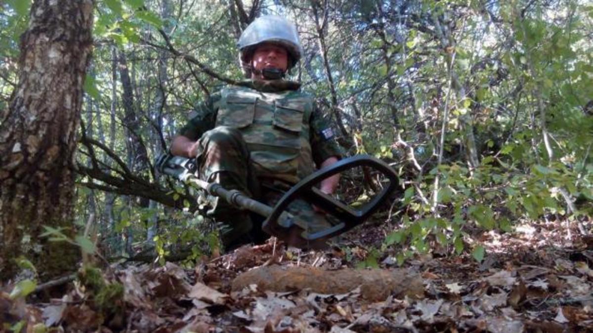 Ο Στρατός Ξηράς εξουδετέρωσε πάνω από 300 εκρηκτικούς μηχανισμούς! [pics]