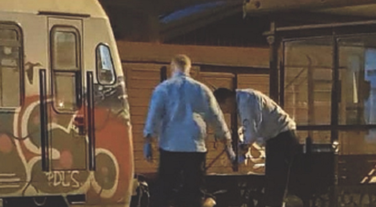 Βόλος: Κατέρρευσε στην αποβάθρα του σιδηροδρομικού σταθμού – Ο καυγάς που προηγήθηκε με επιβάτη [pics]
