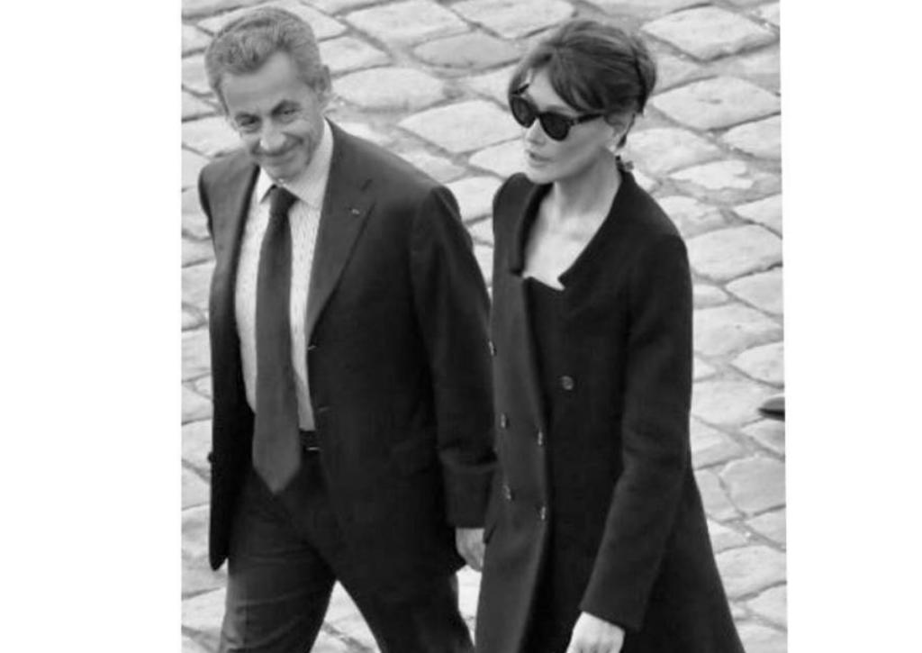 Θλιμμένη στα μαύρα η Carla Bruni στην κηδεία του Charles Aznavour – Το μήνυμα που έστειλε