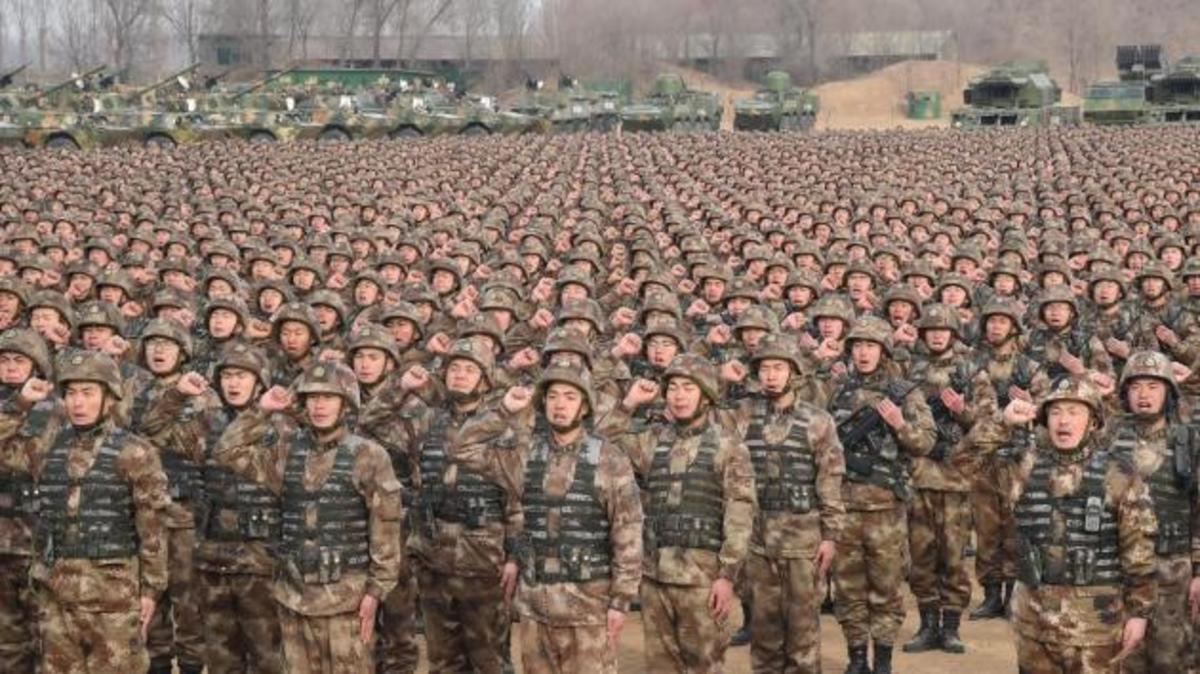 “Έριξε” το Twitter το viral βίντεο στρατολόγησης του στρατού της Κίνας! [vids]