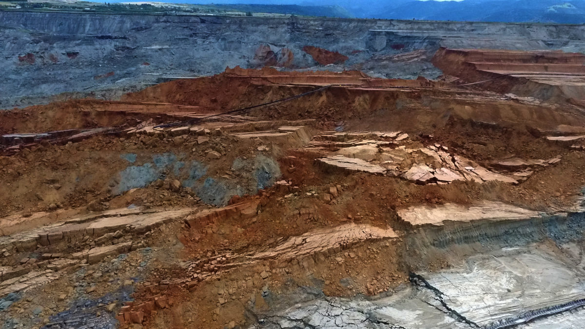 Κοζάνη: Πλησιάζει την Ακρινή η τέφρα των ορυχείων της ΔΕΗ- Απειλούν με κινητοποιήσεις οι κάτοικοι