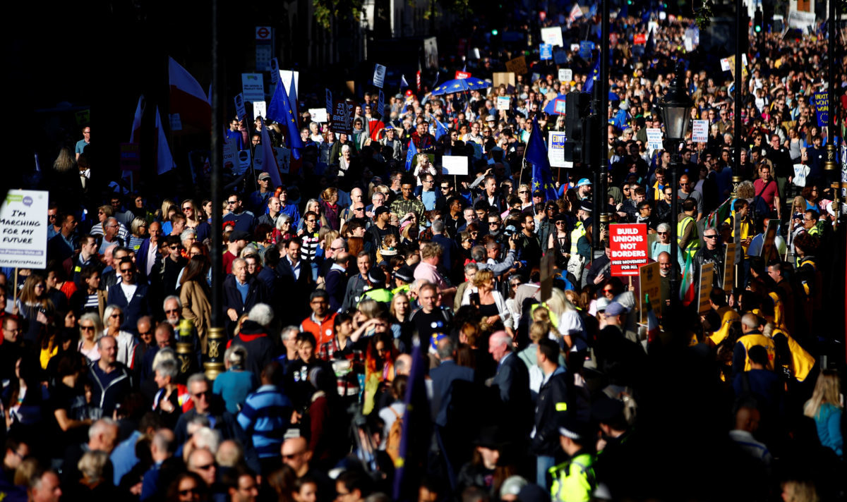 Βρετανία: Εκατοντάδες χιλιάδες διαδηλωτές στο Λονδίνο για το Brexit [pics]