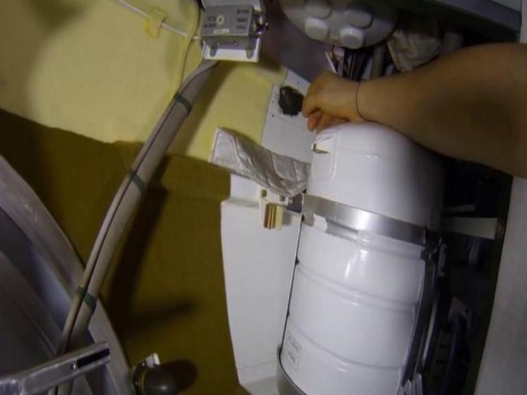 Μιλούν ανοιχτά για… δολιοφθορά στο διαστημόπλοιο Soyuz-MC-09! video, pics