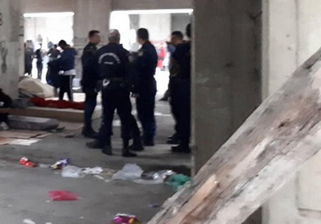 Θεσσαλονίκη: Τη νύχτα “πόλεμος” και το πρωί έφοδος της αστυνομίας – Εκκενώνεται ημιτελές συγκρότημα πολυκατοικιών – video
