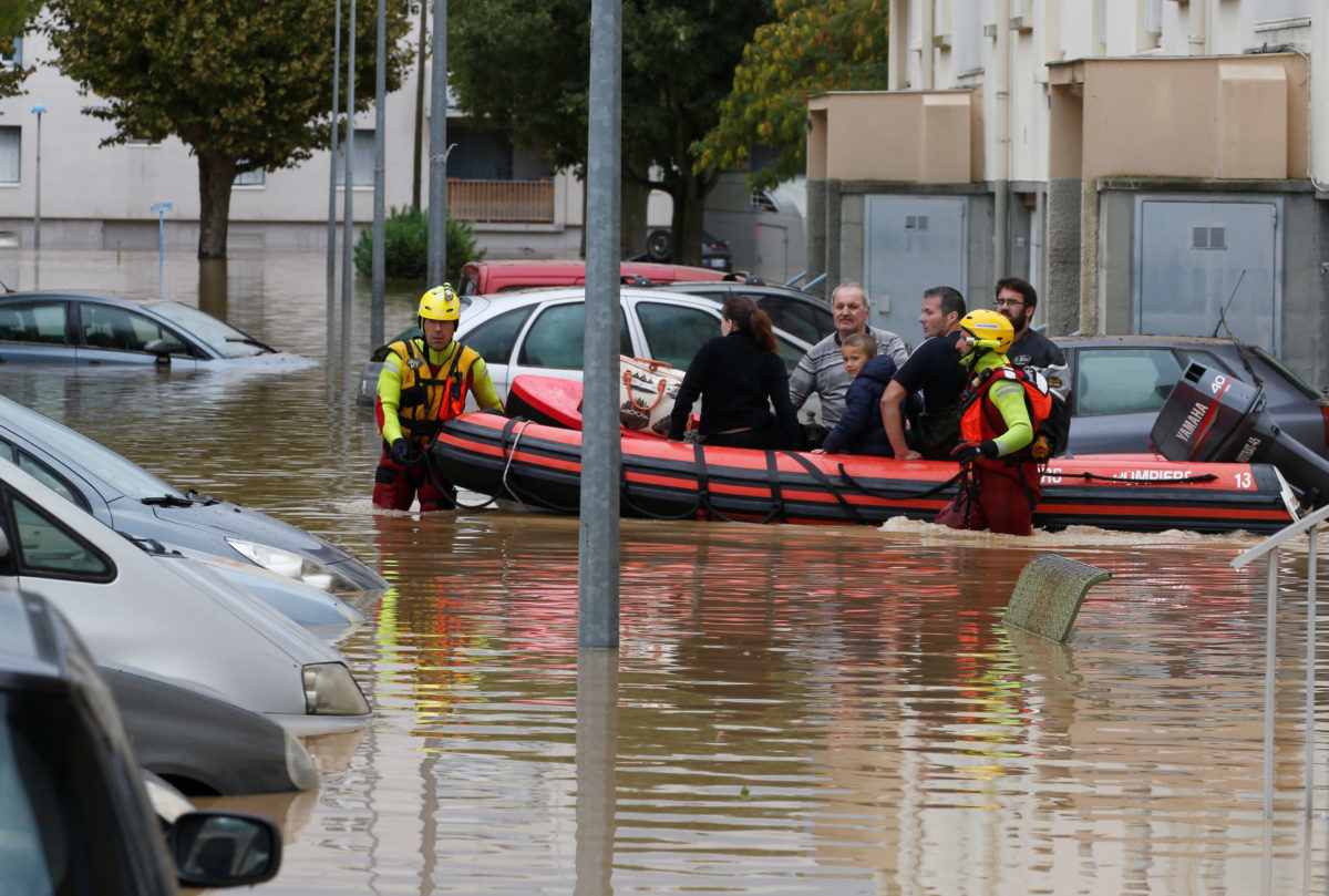 Γαλλία: 13 νεκροί από τις φονικές πλημμύρες – Οι πιο καταστροφικές εδώ και… 121 χρόνια! – video