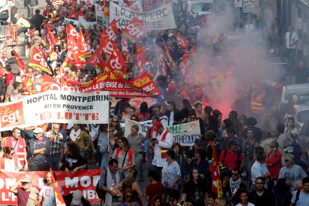Χιλιάδες στους δρόμους της Γαλλίας ενάντια στην πολιτική του Μακρόν [pics]