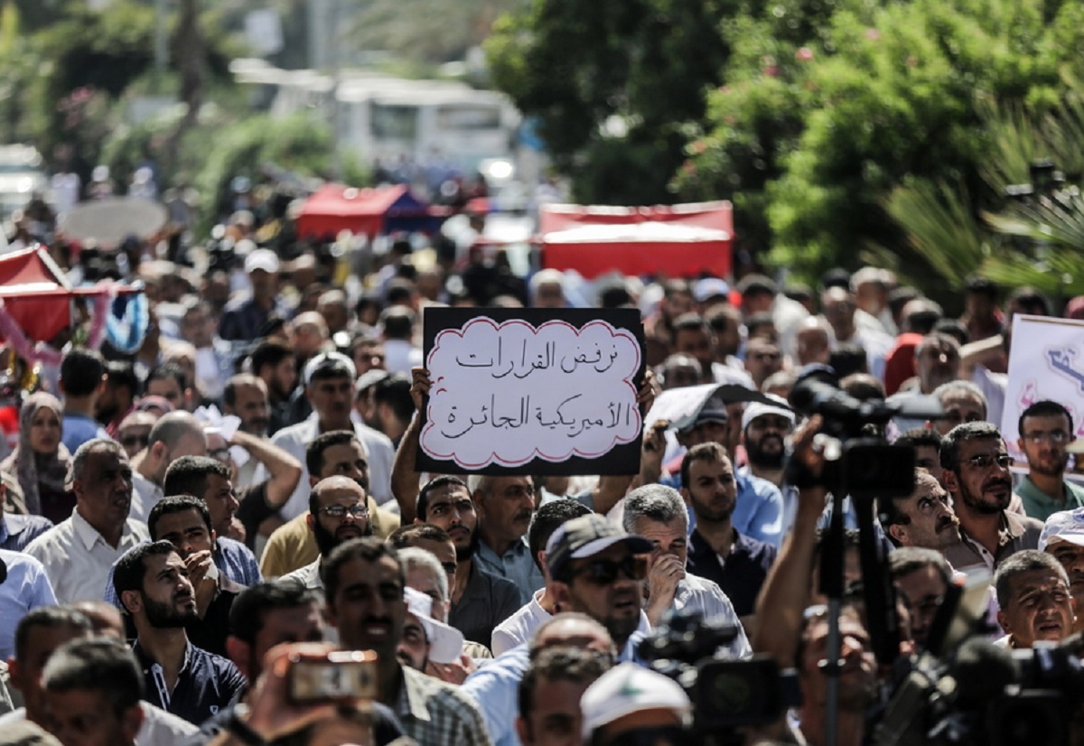 Γάζα: Χιλιάδες κόσμου στις κηδείες των επτά παλαιστινίων