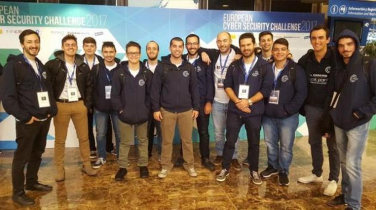 Τους έβαλαν τα γυαλιά οι Έλληνες “χάκερς”! Τρομερή διάκριση της Εθνικής Ομάδας [pic]