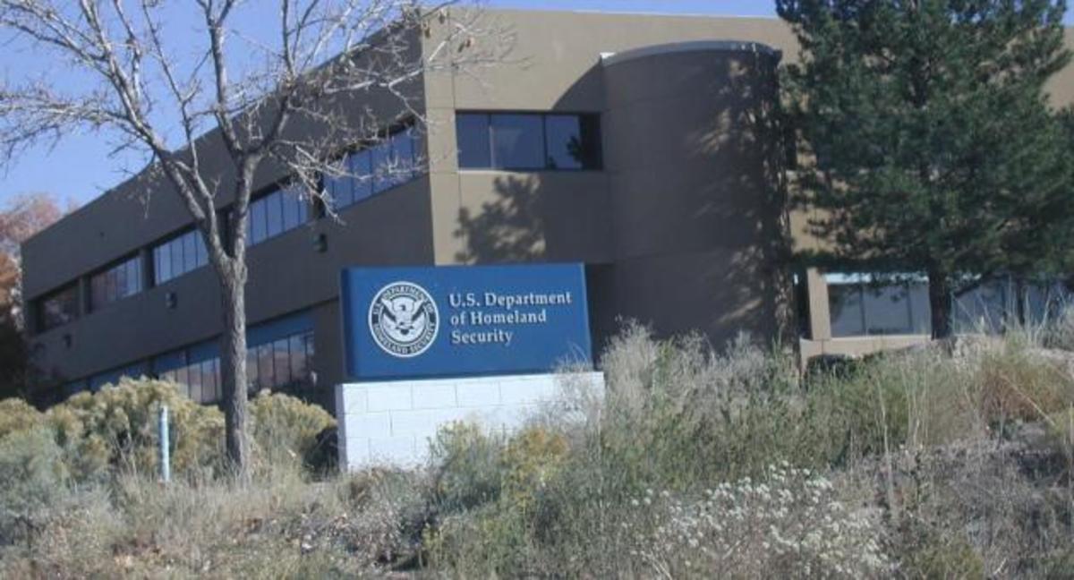 Ο όλεθρος αλά “11η Σεπτεμβρίου” με ψηφιακά όπλα που τρομοκρατεί τις ΗΠΑ