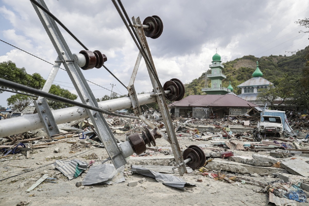 Ινδονησία: Ο στρατός θα πυροβολεί όσους κάνουν πλιάτσικο στις περιοχές του σεισμού!
