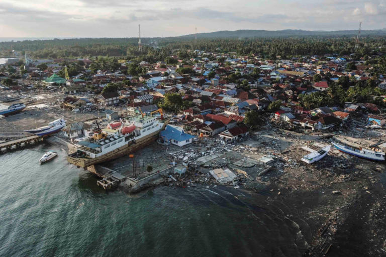 Τσουνάμι Ινδονησία: Καταδικασμένοι… στον όλεθρο – Δεν λειτουργεί καν το σύστημα προειδοποίησης!