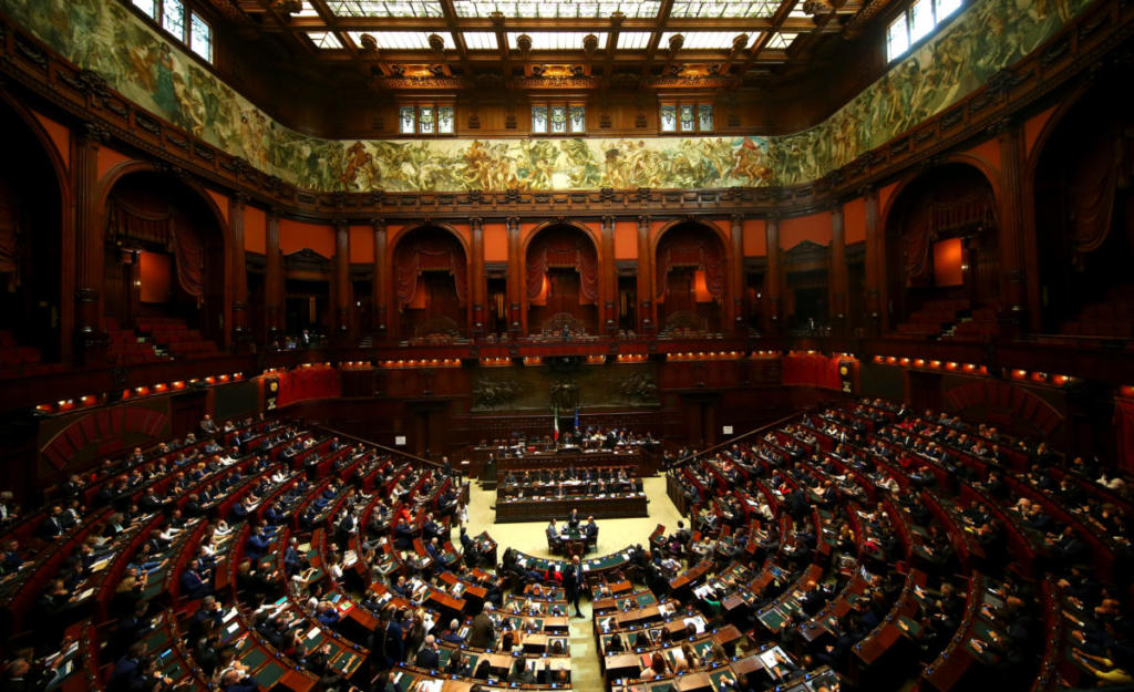 Η ιταλική κυβέρνηση “απαντά” στην Κομισιόν: “Δεν υπήρξε καμία απόρριψη του σχεδίου προϋπολογισμού”