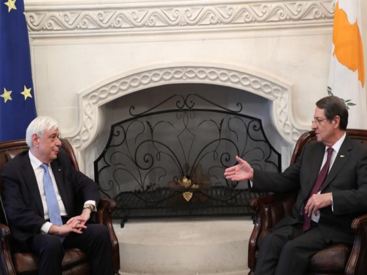 Η δήλωση Παυλόπουλου για «κλείσιμο» του Κυπριακού ενώπιον του Προέδρου Αναστασιάδη – video