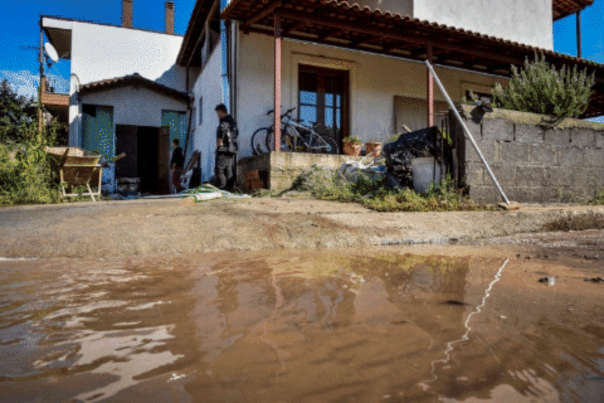Παντού λάσπη και καταστροφή στην Εύβοια – Αγωνία για το ζευγάρι που αγνοείται! Απίστευτες εικόνες [pics]