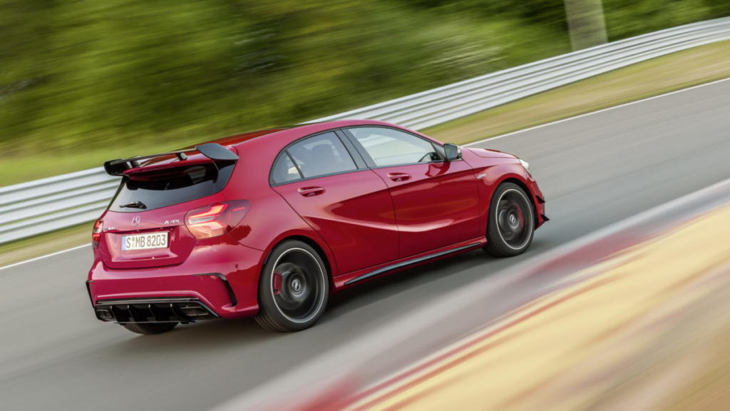 Με Drift Mode και 8άρι κιβώτιο η νέα Mercedes-AMG A 45
