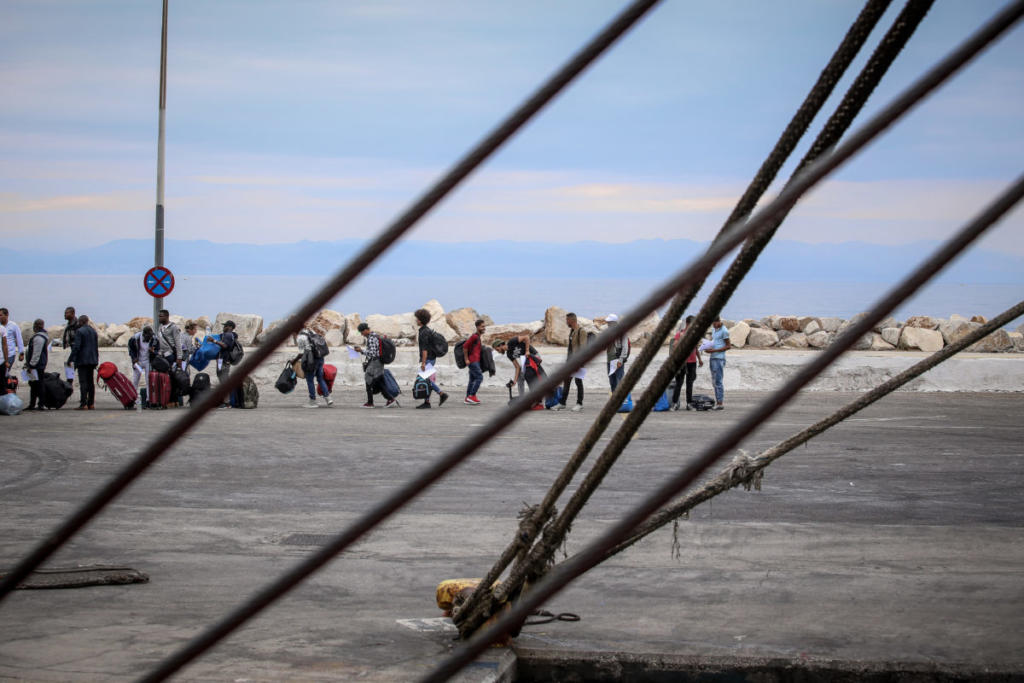 Μυτιλήνη: Άγνωστοι κατέστρεψαν τον μεγάλο σταυρό στην ακτή Απελή