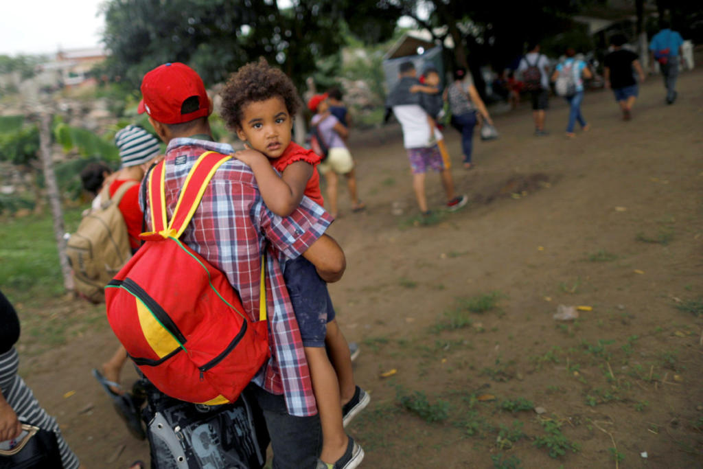 Μεξικό: Άνοιξαν τα σύνορα για το “καραβάνι” μεταναστών