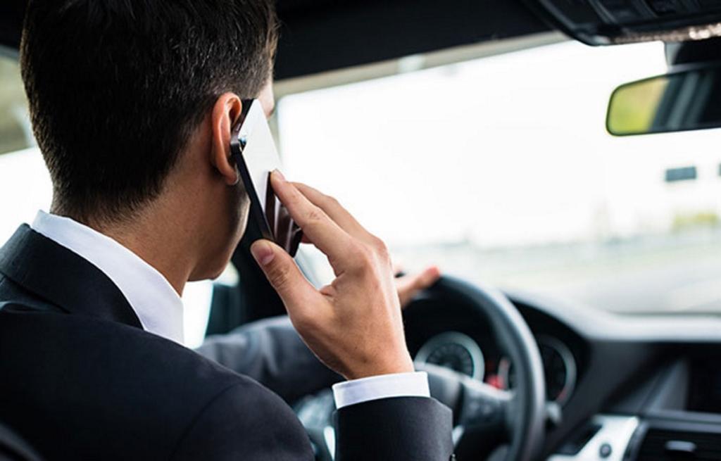 “Ένα” με το κινητό οι οδηγοί στην Αττική – Πάνω από 400 παραβάσεις μέσα σε τρεις μέρες