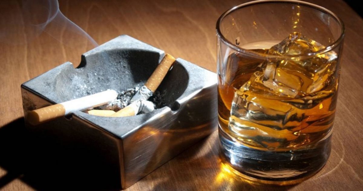 «Κάπνιζα πέντε πακέτα τσιγάρα κι έπινα δύο μπουκάλια ουίσκι την ημέρα»