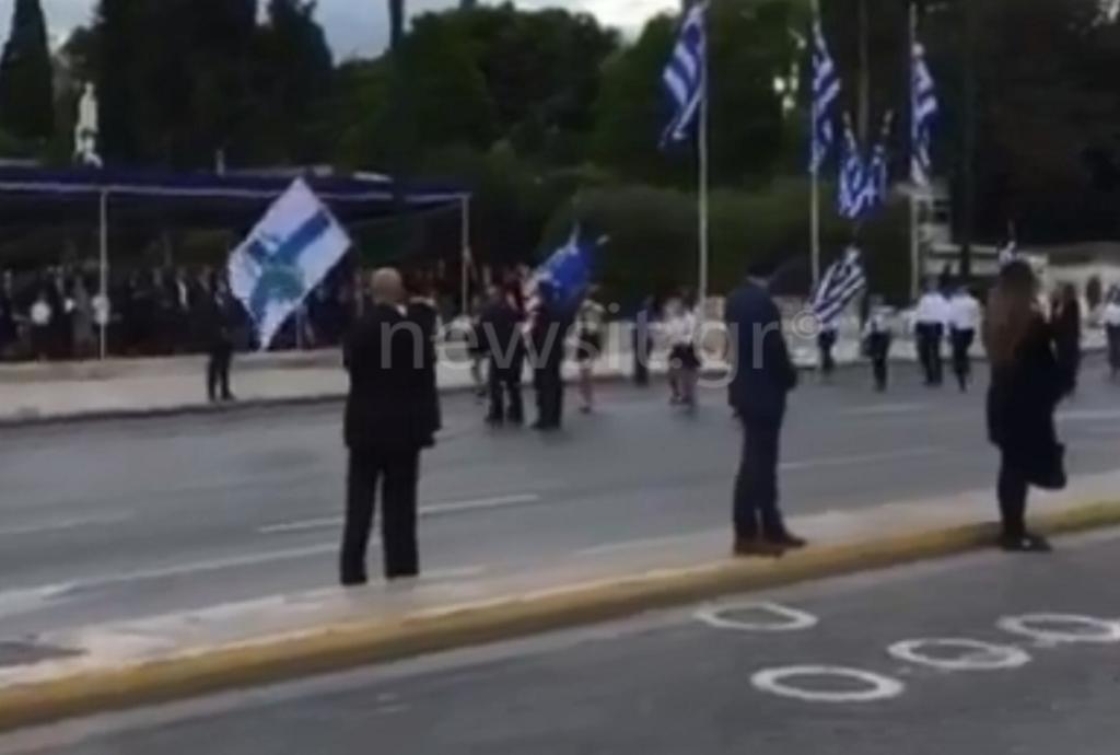 Παρέλαση 28η Οκτωβρίου: Μικροένταση στο Σύνταγμα