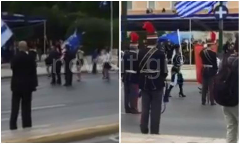 "Προδότη, ντροπή σου"! Μικροένταση στην παρέλαση της Αθήνας! Γυναίκα στάθηκε μπροστά στους επισήμους με την σημαία της Βεργίνας! video