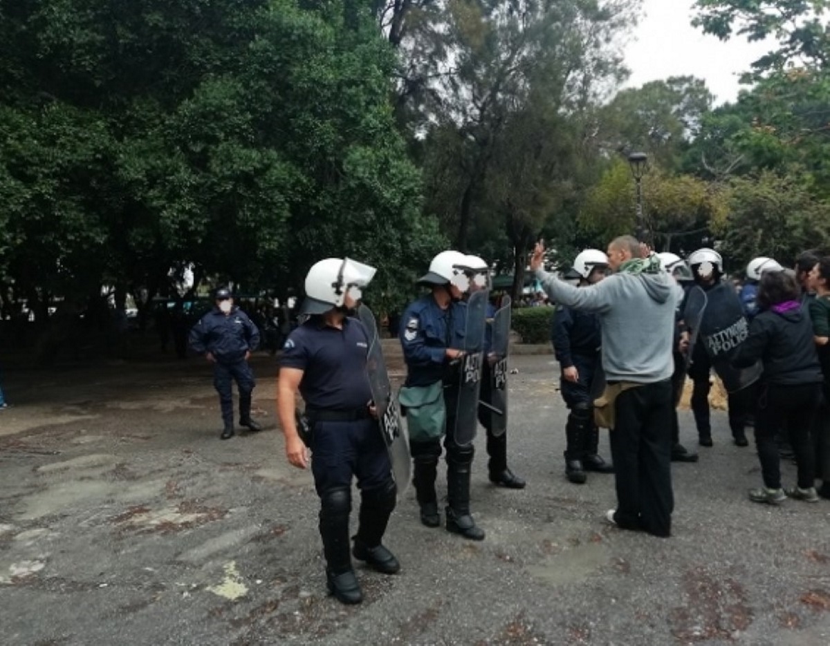 Ένταση στην Κρήτη για την ανάπλαση πάρκου – Πληροφορίες για τραυματισμό αστυνομικού