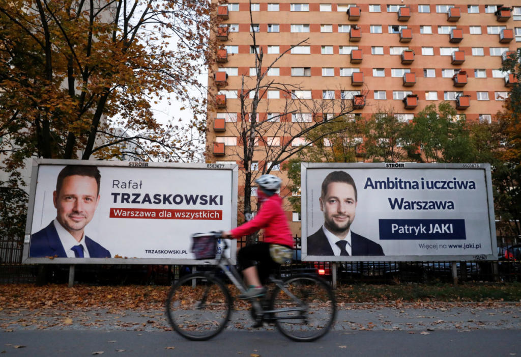 Στις κάλπες σήμερα οι Πολωνοί – Γερό τεστ για το κυβερνών κόμμα