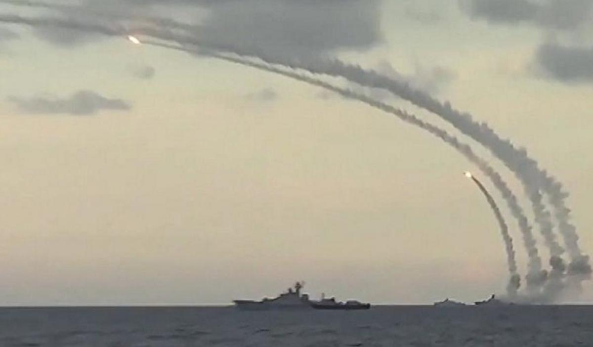 Ο “Τσάρος” Πούτιν απαντά φωτιά με φωτιά στην μαζικότερη στρατιωτική άσκηση του NATO! [pic, vid]