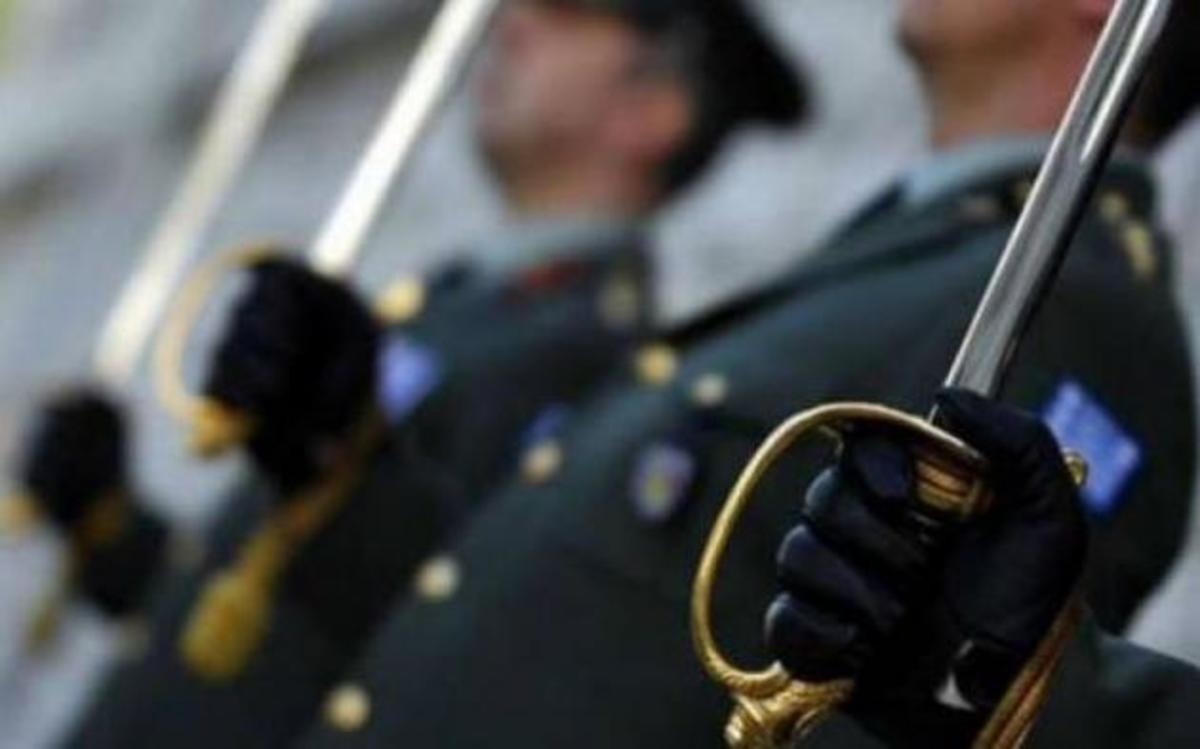 Το μαρτύριο της σταγόνας περνούν οι ένστολοι για τα αναδρομικά [vid]