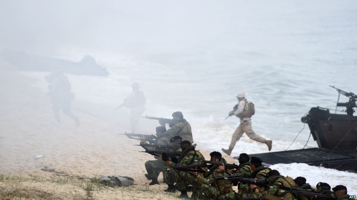 Στενό μαρκάρισμα από τον Ρωσικό Στόλο στη πρεμιέρα της μεγάλης πολεμικής άσκησης του NATO! [pics]