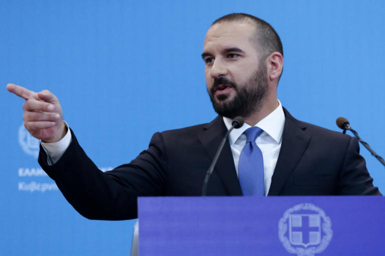 Τζανακόπουλος: Νομική η ερμηνεία Καμμένου για το δημοψήφισμα - Θα περιλαμβάνονται στον προϋπολογισμό σε αδρές γραμμές οι συντάξεις
