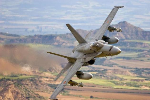 Συντριβή F/A-18: Ποια προβλήματα αντιμετωπίζει το Αμερικανικό μαχητικό [vid]