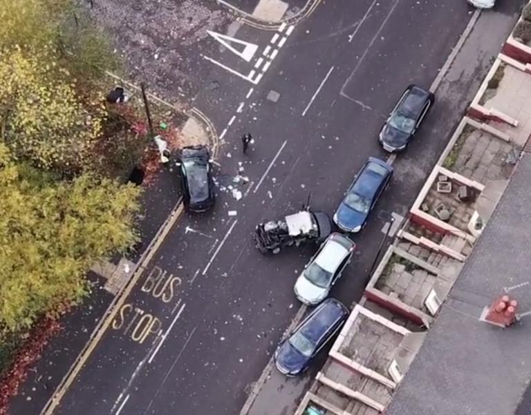 Οδηγός σκόρπισε τον θάνατο στη διάρκεια αστυνομικής καταδίωξης! Video
