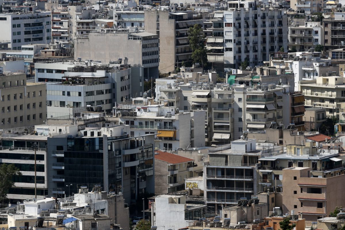 Reuters: Ανακάμπτει η αγορά ακινήτων στην Ελλάδα