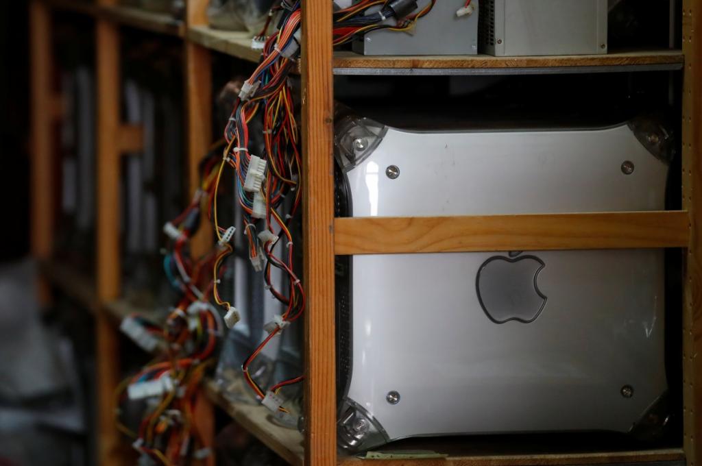 Apple: Επιδιορθώνει… δωρεάν τα προβληματικά iPhone X και Mac Book!