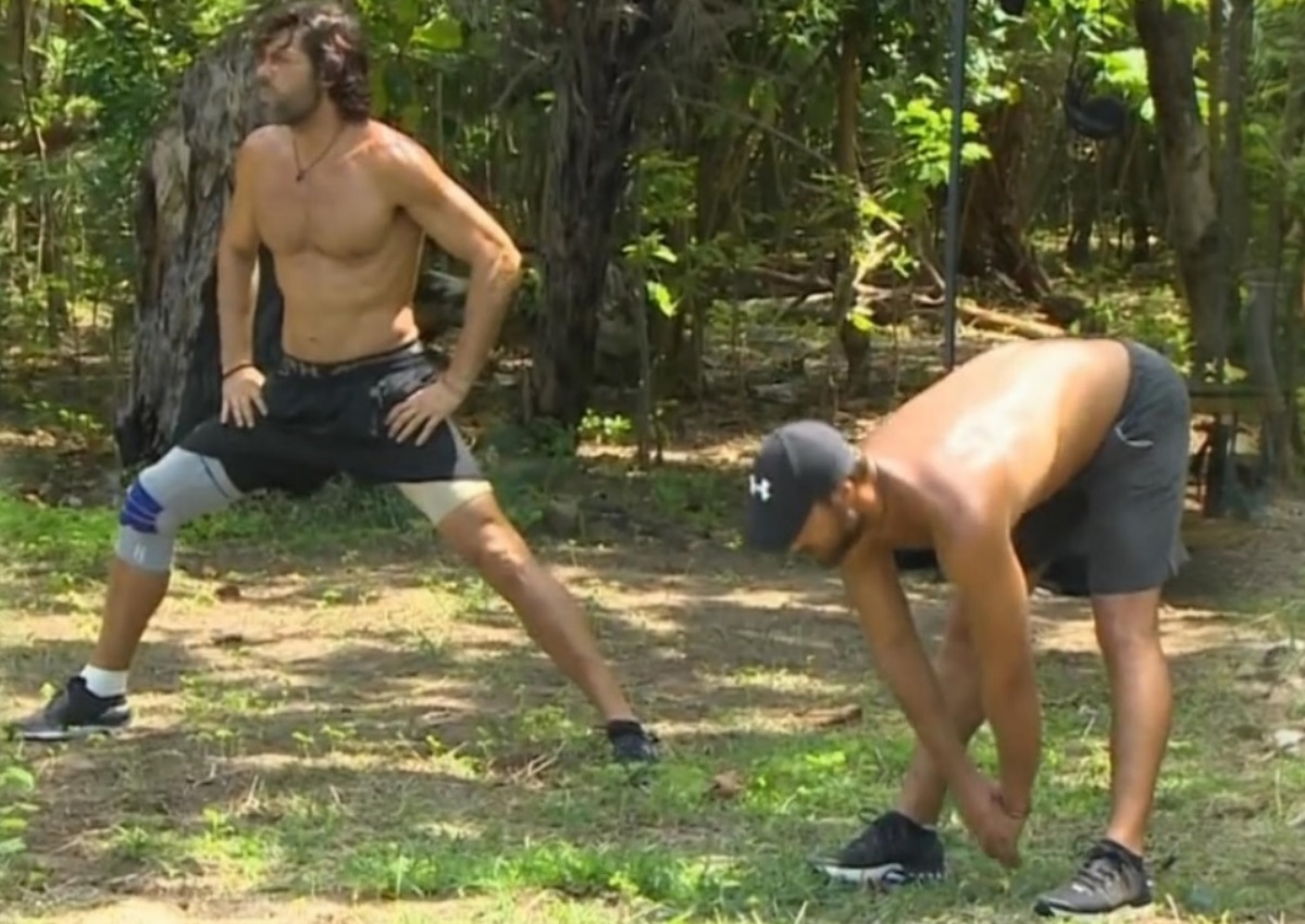 Nomads: Σπαλιάρας-Παπαργυρόπουλος κάνουν ζέσταμα ημίγυμνοι πριν το αποψινό αγώνισμα επικράτειας και… κόβουν ανάσες!