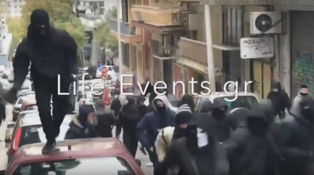 Σοβαρά επεισόδια στη Θεσσαλονίκη! Πετροπόλεμος κουκουλοφόρων! – video